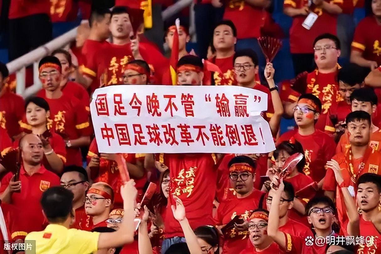 韩国队取得历史性的突破，进入了决赛 