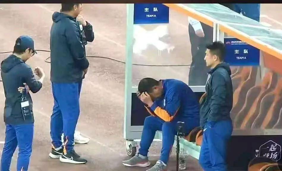 布勒默青年队击败对手，继续保持联赛前列 